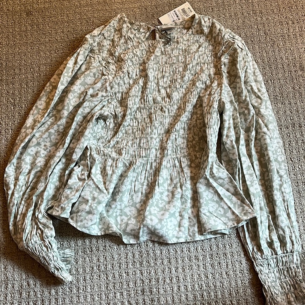 Long sleeve spring top size M